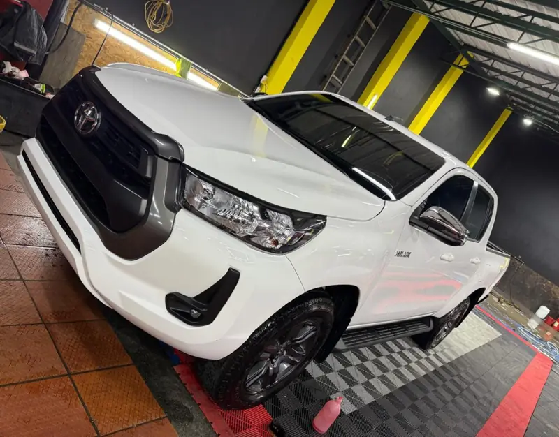 Toyota Hilux disponible en Autoscol