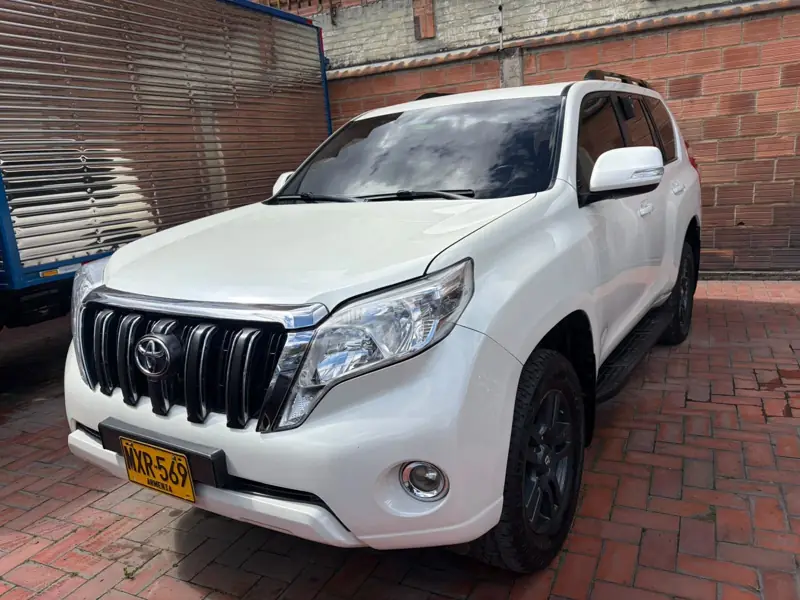 Toyota Prado disponible en Autoscol