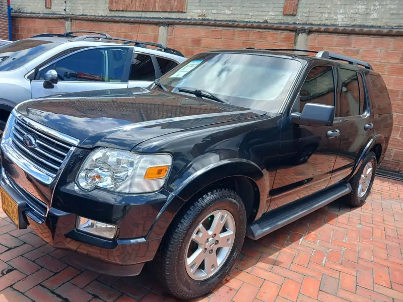 Ford Explorer disponible en Autoscol