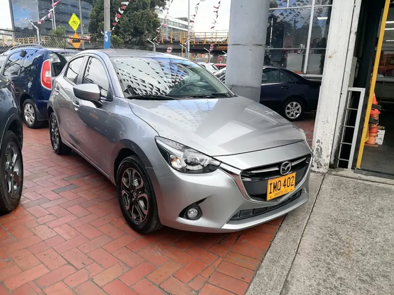Mazda 2 disponible en Autoscol