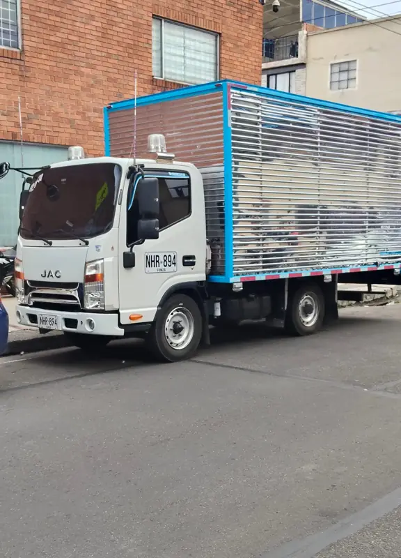 Camión JAC disponible en Autoscol